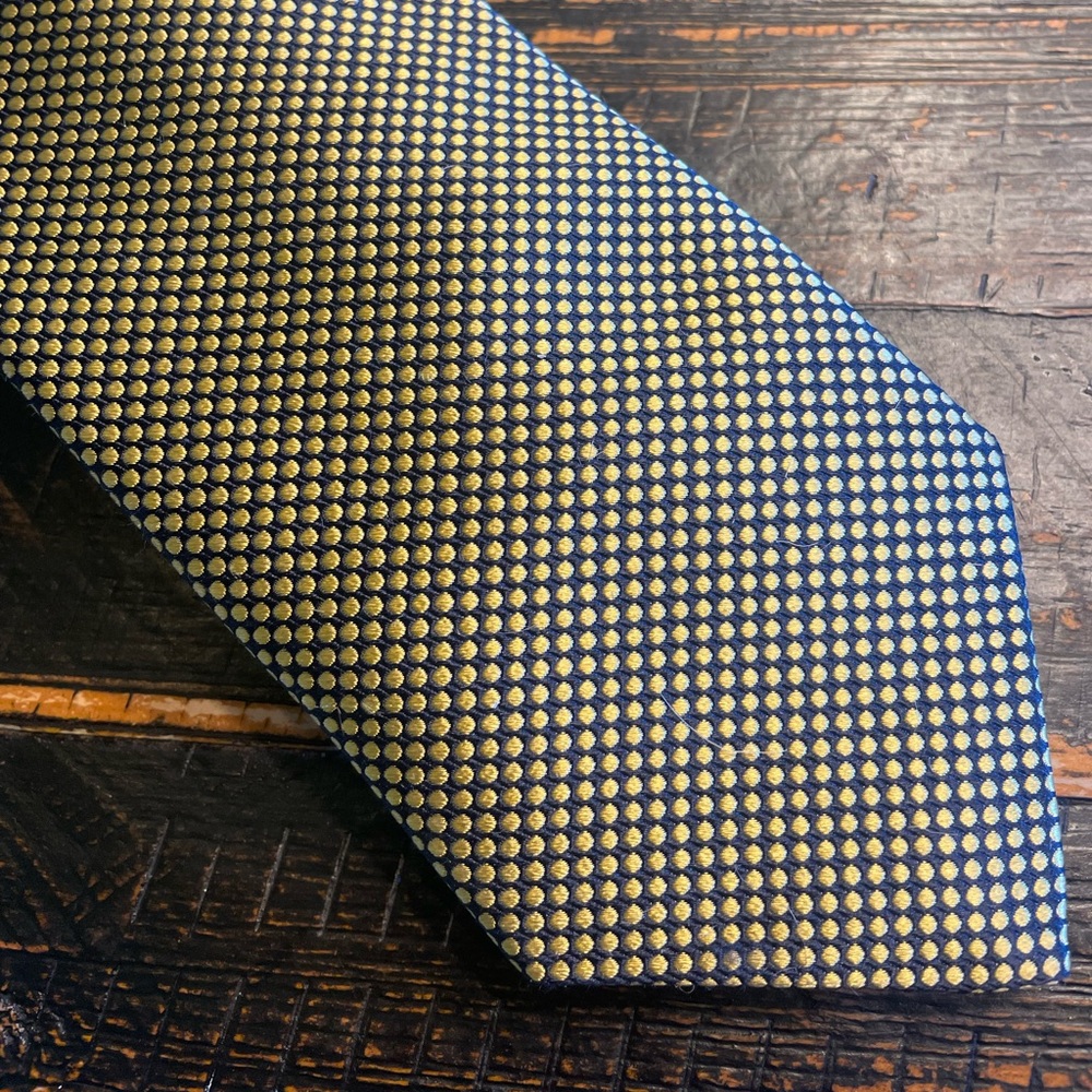 Robert Talbott Men’s Tie Best of Class Gold with Blue Dots